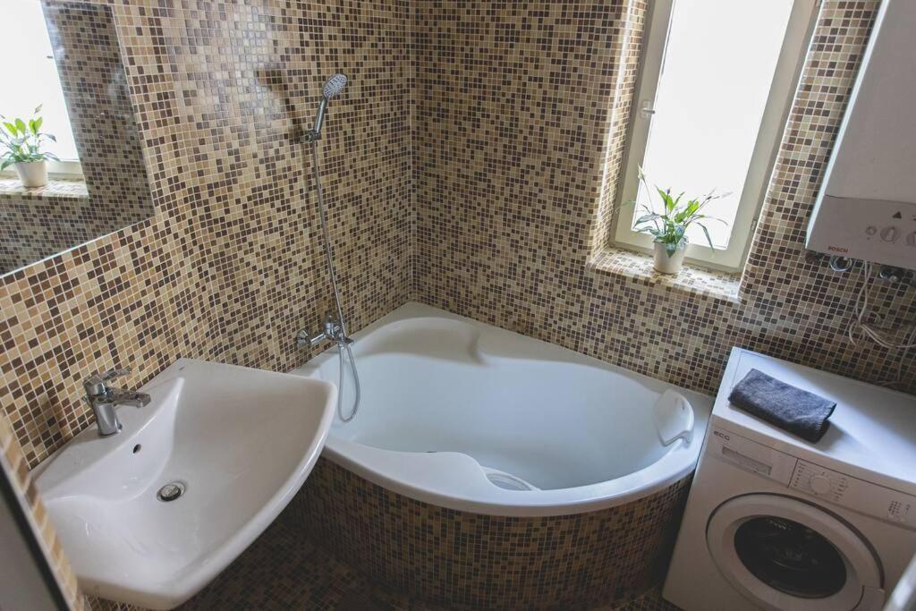 Klotild & Matild Floor In Downtown Апартаменти *