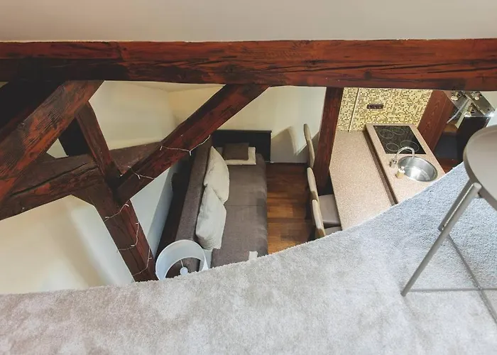 Klotild & Matild Top Floor Apartment In Downtown